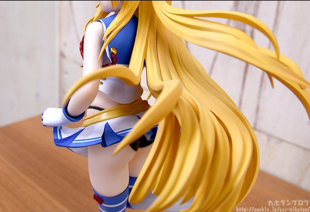 To Love Ru Darkness CAworks Golden Darkness Breezy Seaside Version 1/7 Scale