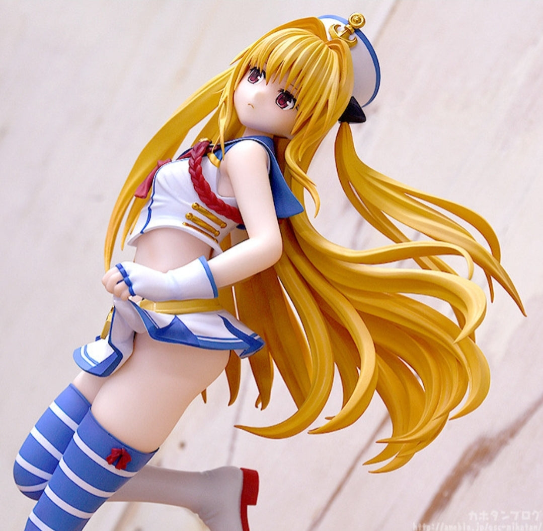 To Love Ru Darkness CAworks Golden Darkness Breezy Seaside Version 1/7 Scale